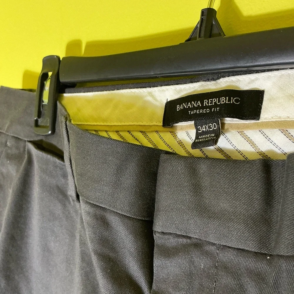 Banana Republic Tapered fit Chino Pants